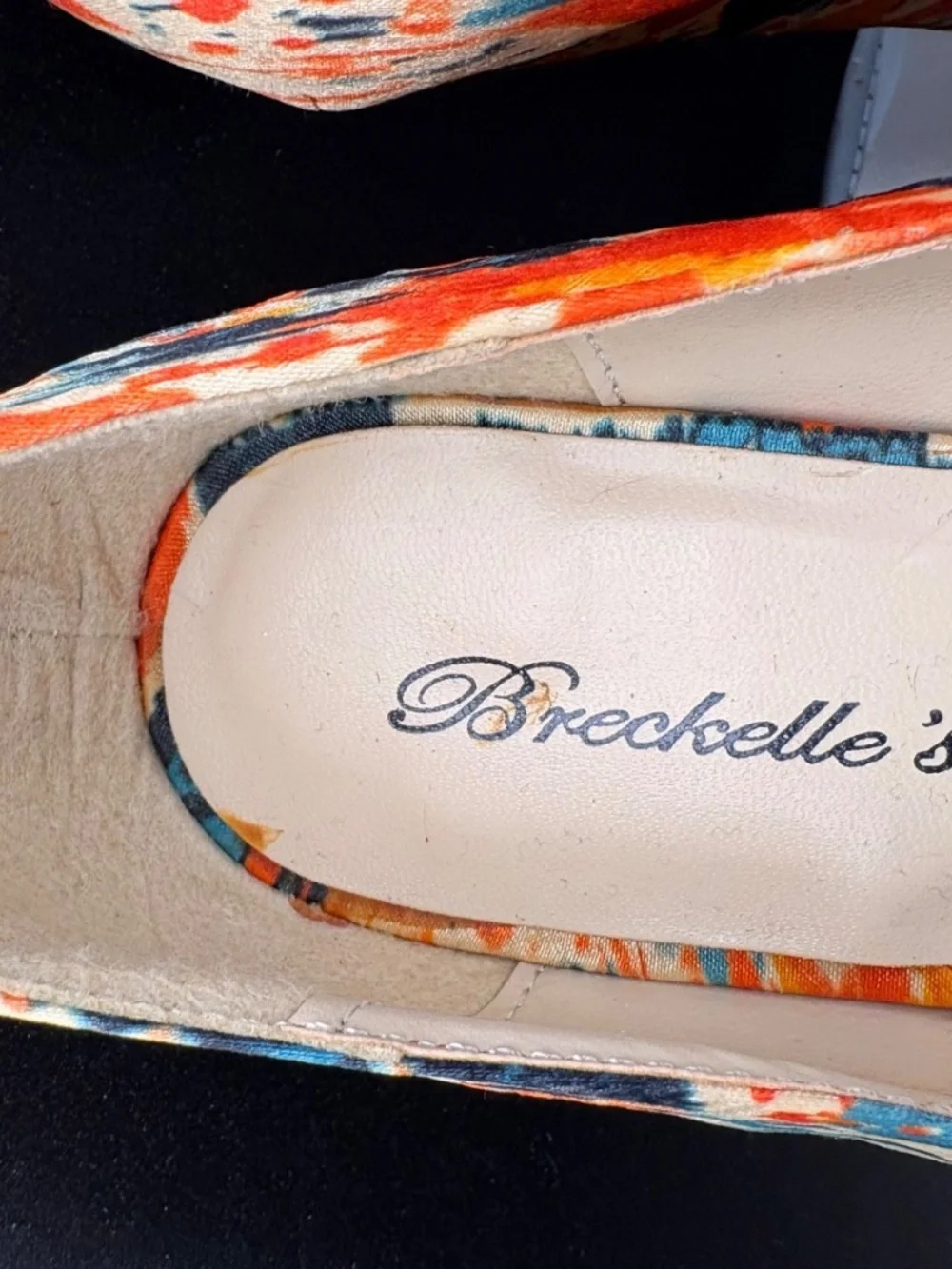 Breckelle's Platform Wedge Abstract Multicolor Fabric Women's Heels Size 9 - Picture 2 of 13